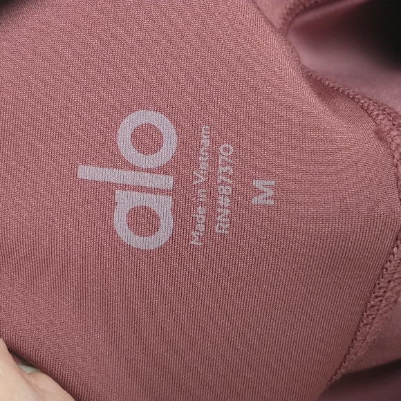 Alo Yoga High Waist Airlift Capri Leggings Womens Medium Mauve Pink High Rise - Picture 8 of 9
